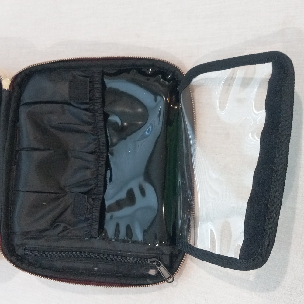 Travel Case - Picture 10 of 16